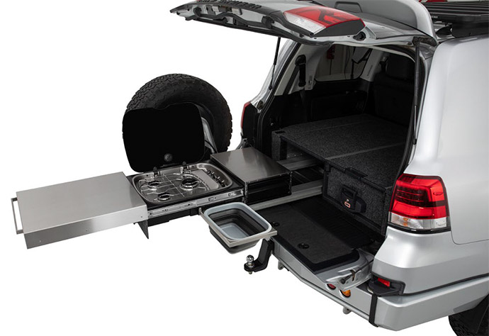Модуль выдвижной кухни для багажника, соответствующий стандартам ЕС